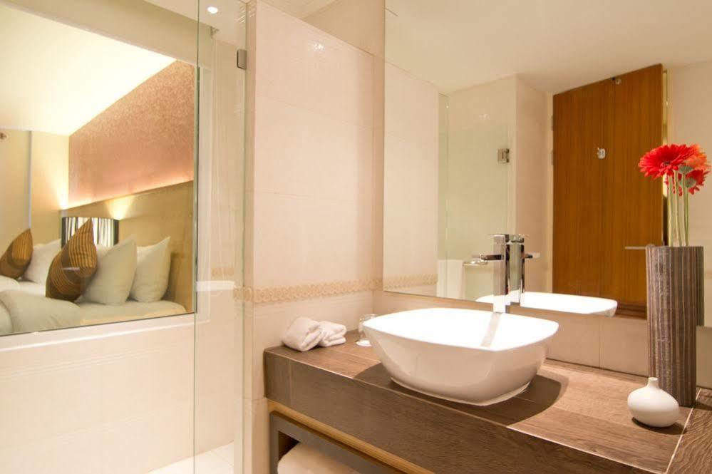 Grand Lord Boutique Hotel- Sha Extra Plus Certified Bangkok Exterior photo